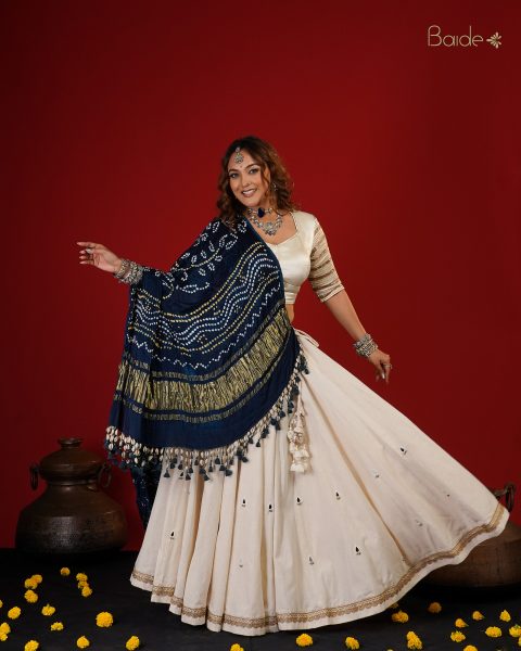 White Chaniya Bandhej Dupatta
